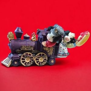 Mary's Moo Moos "Ridin' The Rail Of Love" Limited Edition Figurine